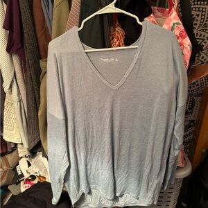 Abercrombie & Fitch Soft A&F Cozy V-Neck Legging Tee Light Blue